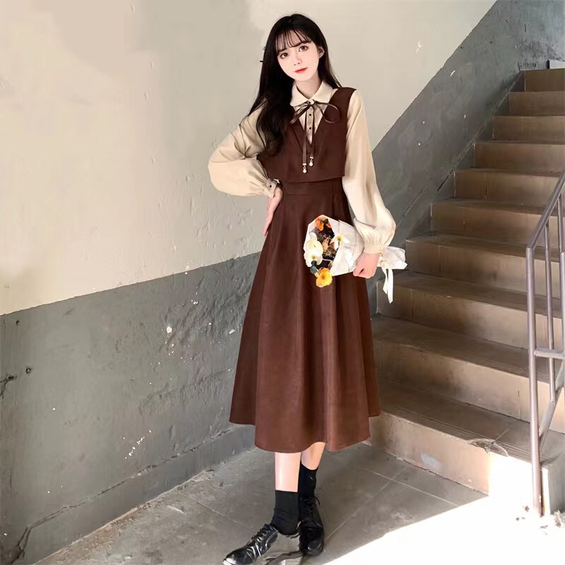 [Twill Corduroy] 2025 Autumn/Winter New French Retro Patchwork Fake Two-Piece Waist-Slimming Dress for Women