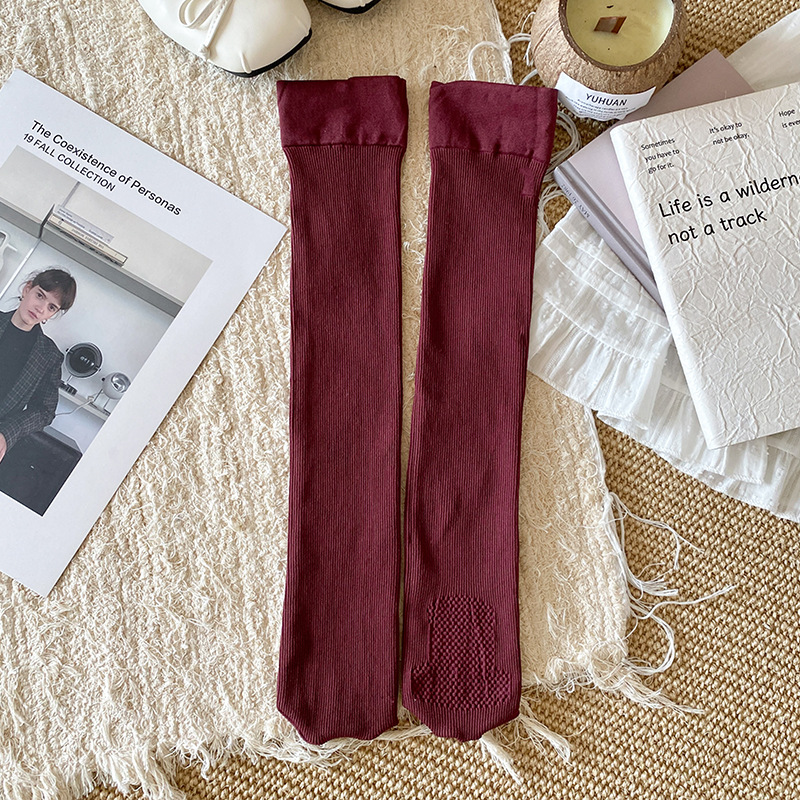 Calcetines de compresión de primavera y otoño de las mujeres medias de color sólido adelgazamiento JK adelgazamiento de la pantorrilla calcetines de pierna delgada marrón japonés fábrica al por mayor