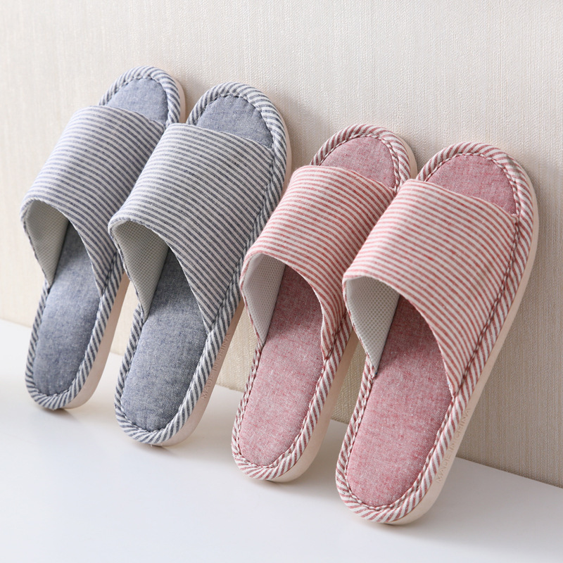 Zapatillas para el hogar de primavera y verano parejas de hombres y mujeres zapatillas de lino a rayas coreanas interior portátil fabricante de suela gruesa japonesa al por mayor