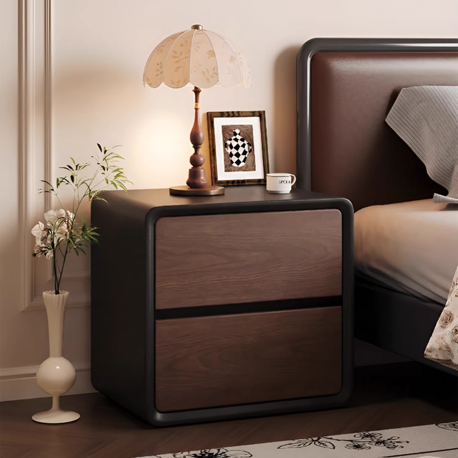 Mesa de cama retro dormitorio doméstico de madera maciza 2026 nuevo estilo medieval viento crema pequeño lado de la cama coloca el gabinete