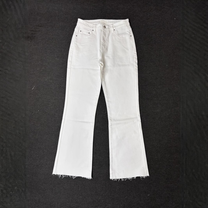 Women's foreign trade white high-waisted star with a loose foot and a beard fashion nine-point jeans
