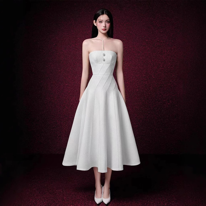 in stock Vietnamese Niche Elegant Elegant Umbrella Tube-length Dress New Slim-fit White dress 40193