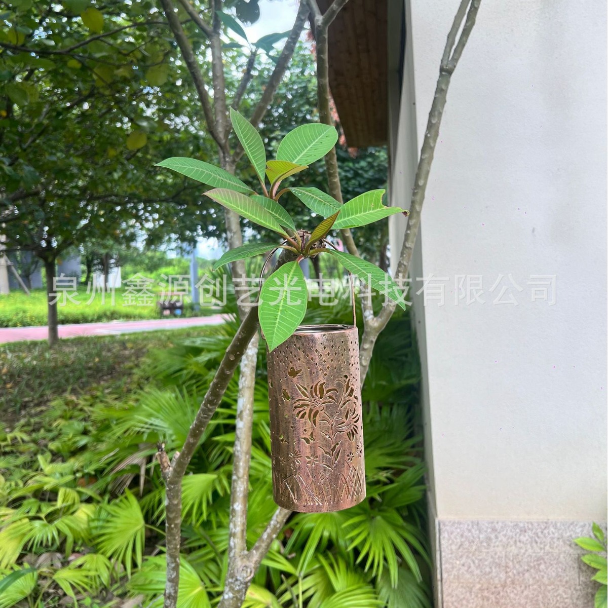 공장 직접 판매 아마존 뜨거운 태양 광 야외 방수 백합 랜턴 잔디 정원 조명