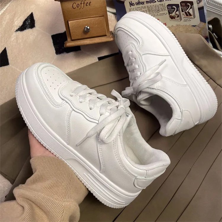 solid color low casual white sneakers for students