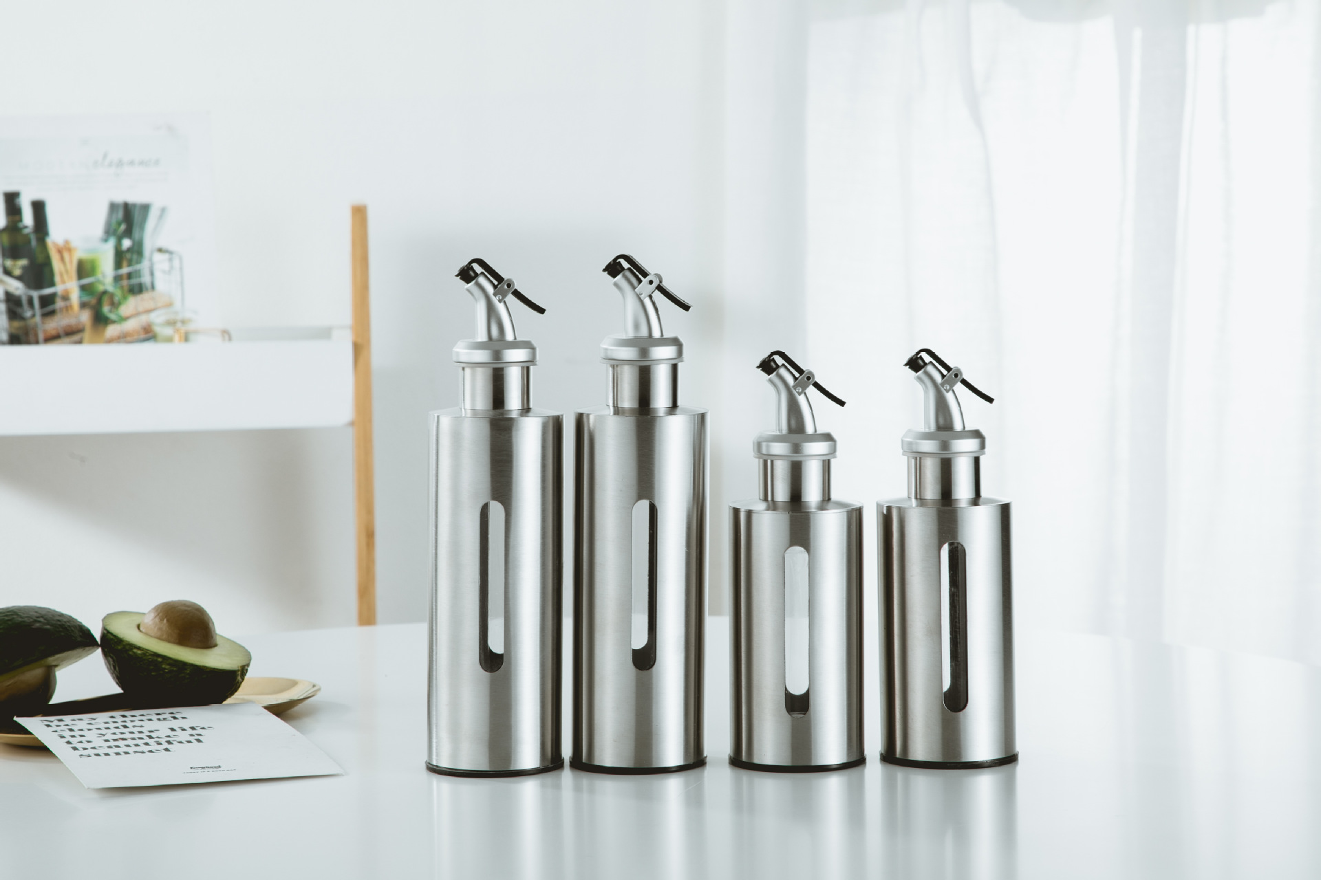 Stainless steel oil bottle spice bottle visual oil control bottle oil control jar kitchen spice bottle light soy sauce barbecue vinegar gold-plated