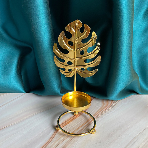 Direct selling creative iron candlestick golden candle bowl spray glass cup iron wire candlestick home living room bar decoration