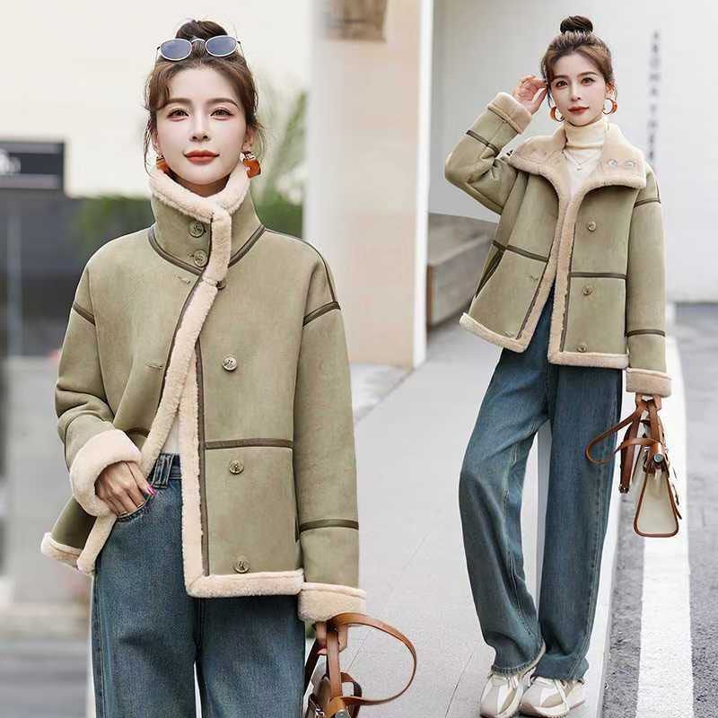 Korean Style Fur Integrated Lamb Plush Jacket for Women, Autumn and Winter Short Petite Fleece Thickened Suede Biker Jacket