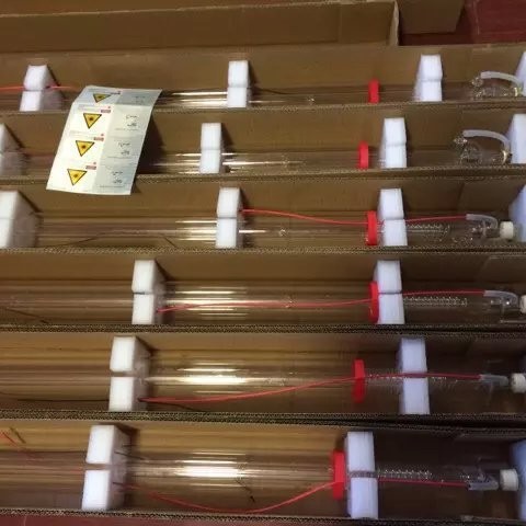 小功率80-130W二氧化碳（CO2）激光管优质激光器器材供应商