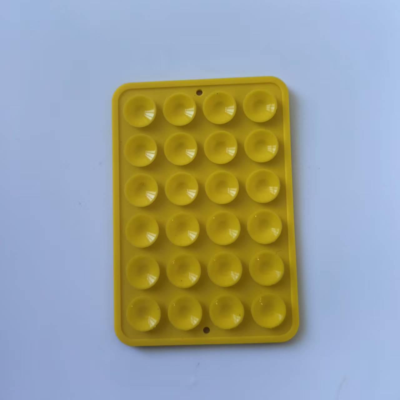 Funda de silicona antideslizante con ventosas para teléfono, 24 piezas en stock, soporte portátil móvil para teléfono, cuadrado, de silicona de una sola cara.