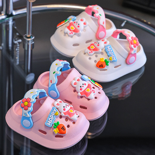 Children's summer sandals for boys and girls, small and medium size, soft bottom anti-slip cartoon hole shoes with head cover