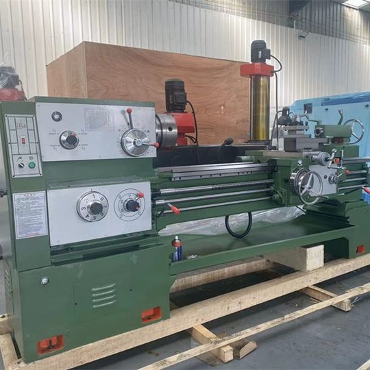 Shandong Beiyi C6150 Ordinary Lathe Processing Length 1 m Through Hole Diameter 82mm Horizontal Machine Tool