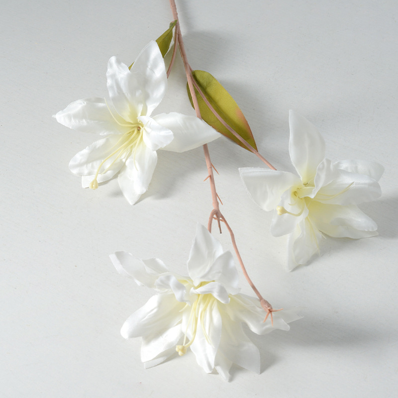 3 silk lilies