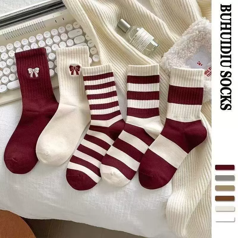 Ангольские красные носки женские четыре сезона новые бабочки средние чулки дикие полосатые чулки женские носки новогодние носки