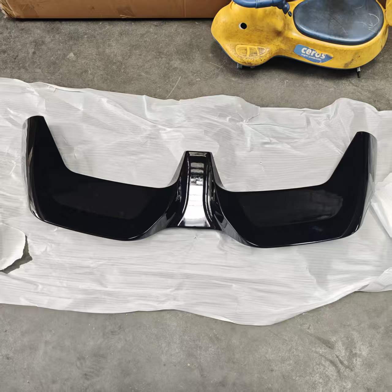 Suitable for 25-26 Models of Zeekr 9X Rear Roof Wing Surround Modification Front Lip Rear Lip Small Surround Tail Wing Kit