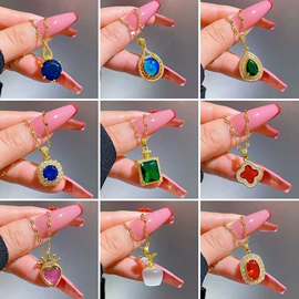 项链;戒指;耳环