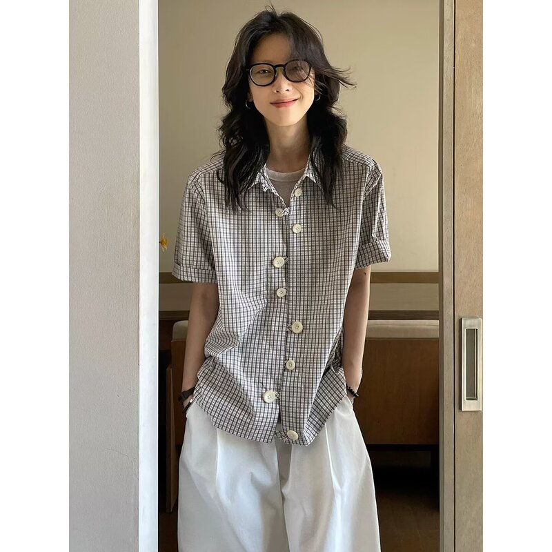 Japanese-style high-end multi-button plaid short-sleeve shirt for women, 2026 new vintage loose-fitting shirt, unisex trendy top