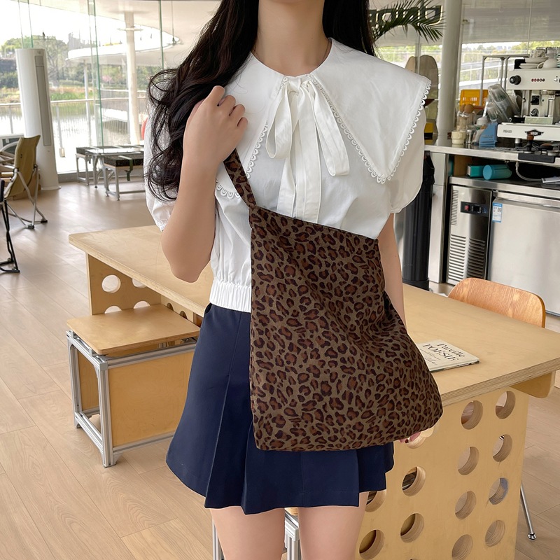 Women's Classic Style Streetwear Printing Flower Leopard Corduroy Shopping Bags display picture 7