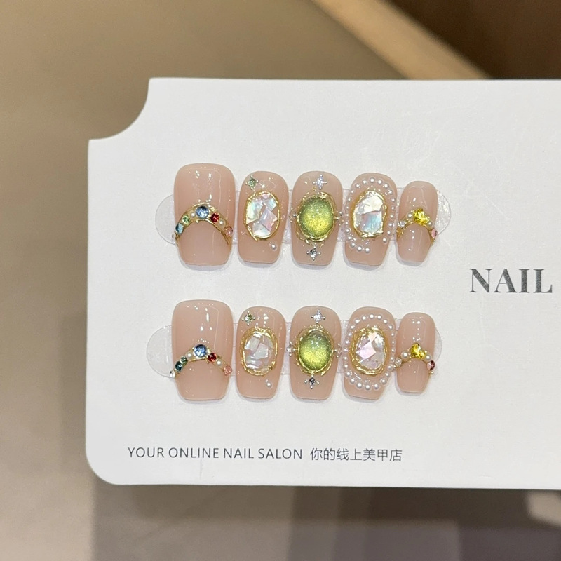 [Diamond Box] Purely Handmade Wearable Mother-Of-Pearl Glass Beads Cat-Eye Manicure Short Style Whitening Fake Nails