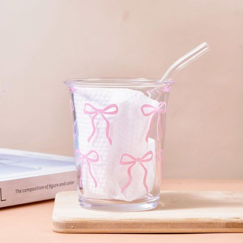 ニッチなデザインの女の子のかわいいリボン水玉模様のミルクコーヒー朝食透明ガラスイン|undefined