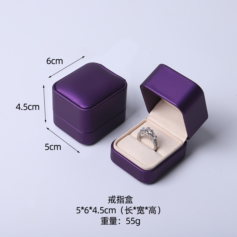 Caja de joyería rosa de alta calidad de cuero pu caja de embalaje de marca de joyería logotipo colgante pulsera collar caja de anillo