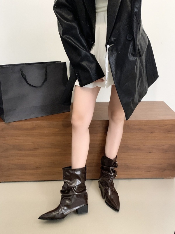 新款2025秋款时尚尖头褶皱低筒粗跟瘦瘦机车皮带扣马丁女短靴时装|undefined
