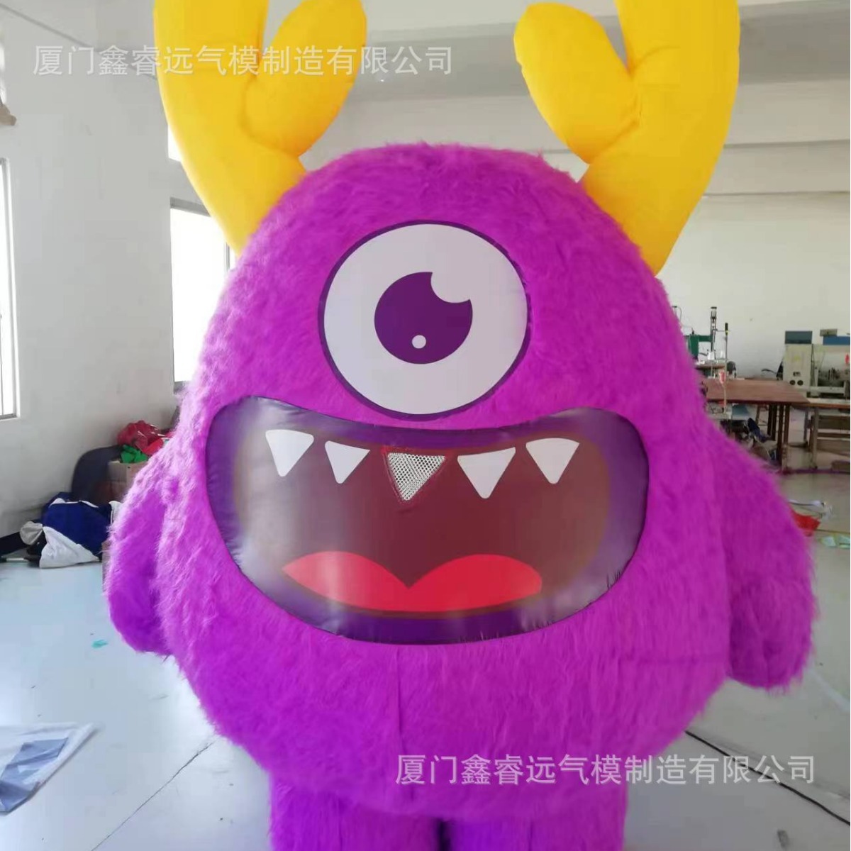 充气毛绒行走卡通  户外行走卡通 长毛充气卡通 鑫睿远气模