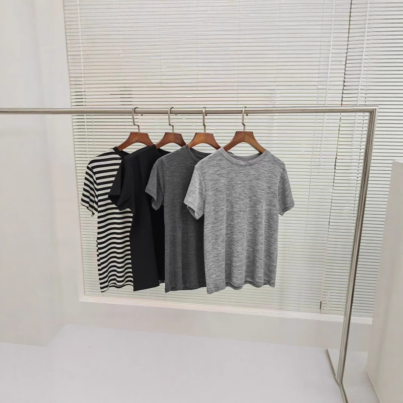 Super Slimming! ~Customer-Supplied Merino Wool~ Yarn-Dyed Striped Crew Neck Short-Sleeve Knit T-Shirt for Women