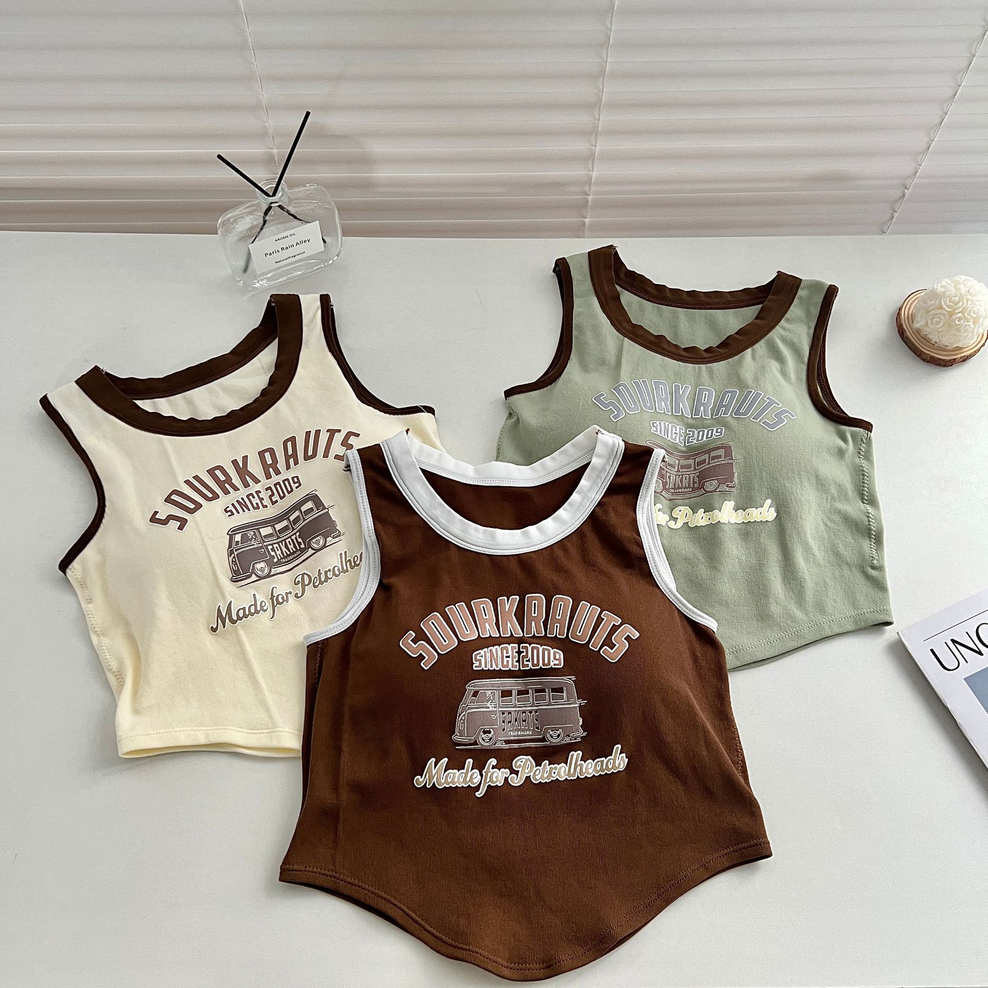 Nuevo estilo coreano letra camisola de las mujeres slim fit adelgazar desgaste exterior americano impresión contraste color corto de una pieza superior