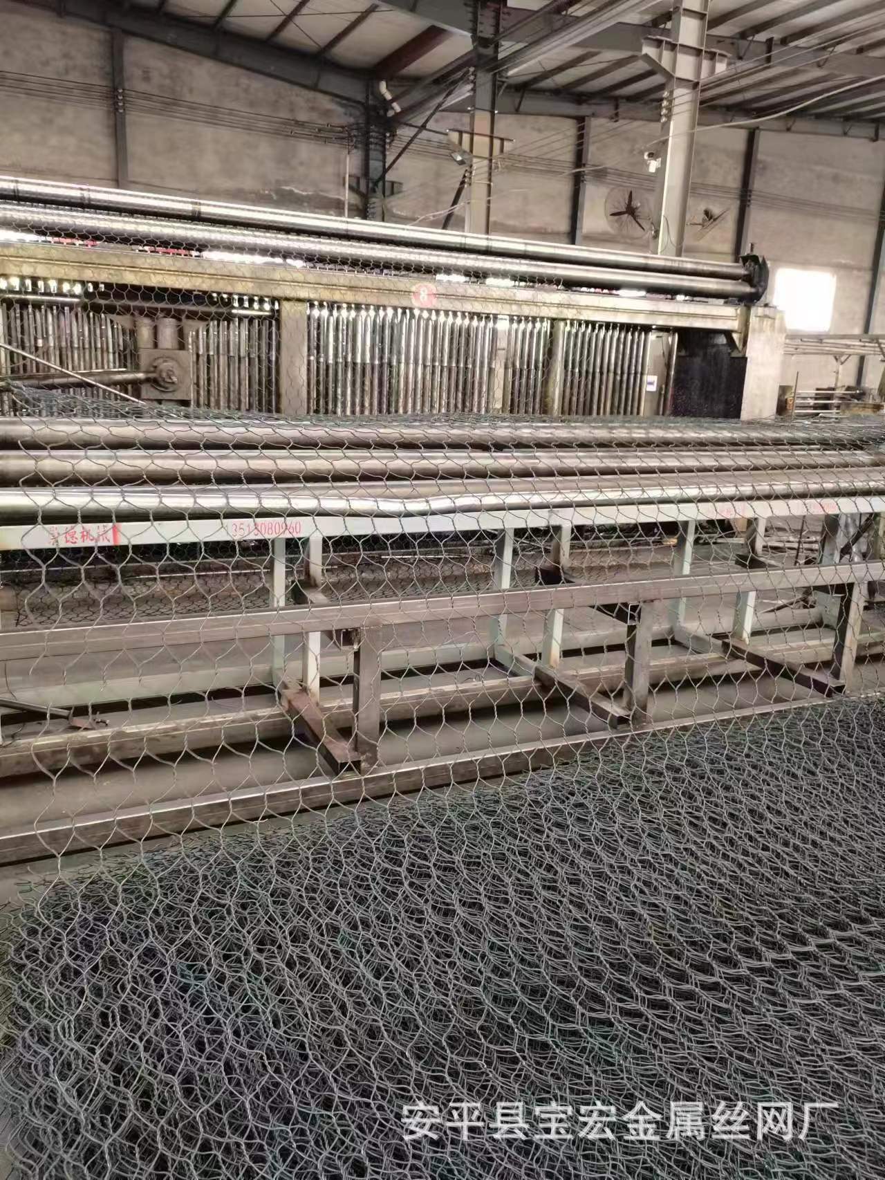 河堤加固宾格石笼 防洪防汛石笼网箱坡包塑石笼网铅丝石笼网