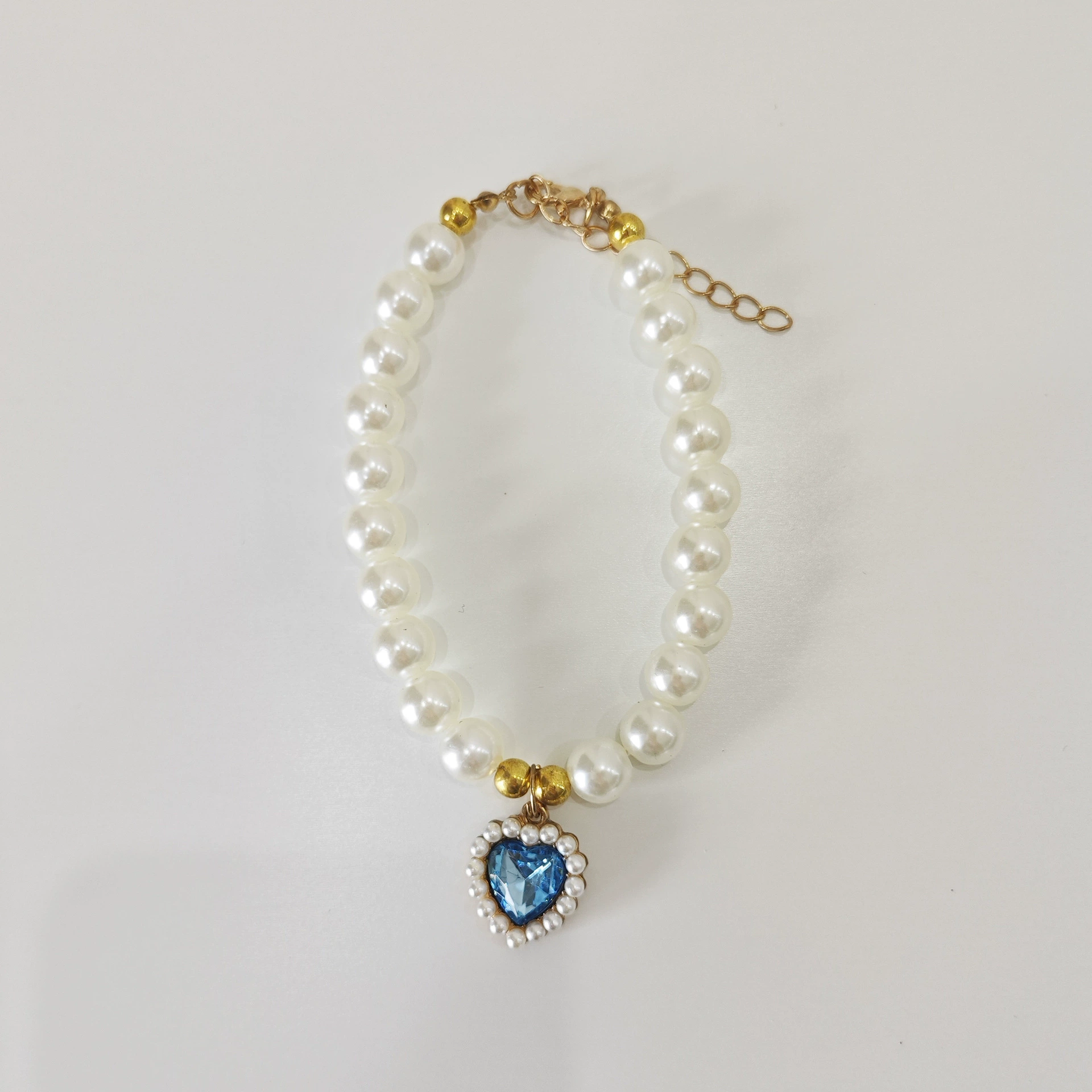 Ожерелье для домашних животных, жемчужный ошейник для кошек, ошейник для собак, кулон в виде сердца в стиле ретро, ​​милые украшения-шарфы для кошек и собак