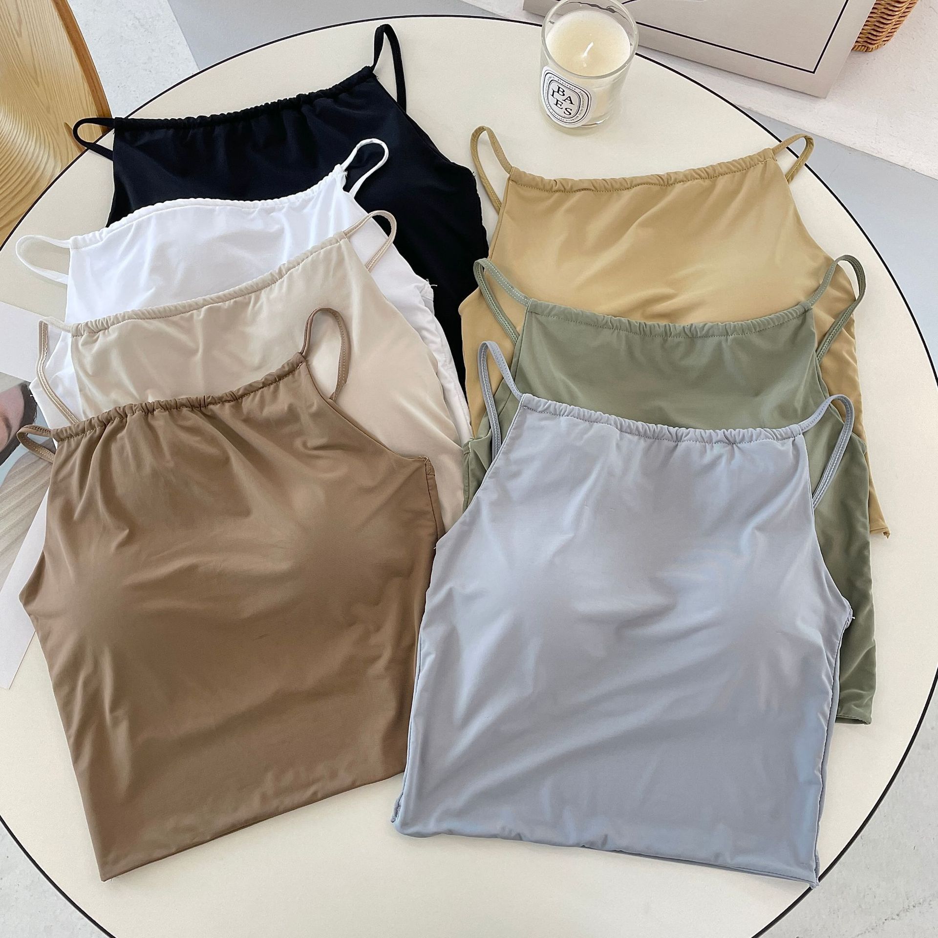 아이스 실크 크루 넥 디자인 뷰티 백 슬링 편안한 벨트 가슴 패드 솔리드 컬러 올 매치 외부 착용 섹시한 슬림 핏 슬리밍 가슴 랩