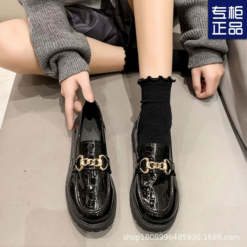 Маленькие кожаные туфли женские Британский ветер 2023 новые универсальные туфли High Love черные весенне-осенние ретро-туфли на плоской подошве Весна
