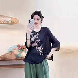 女式衬衫;连衣裙;休闲裤