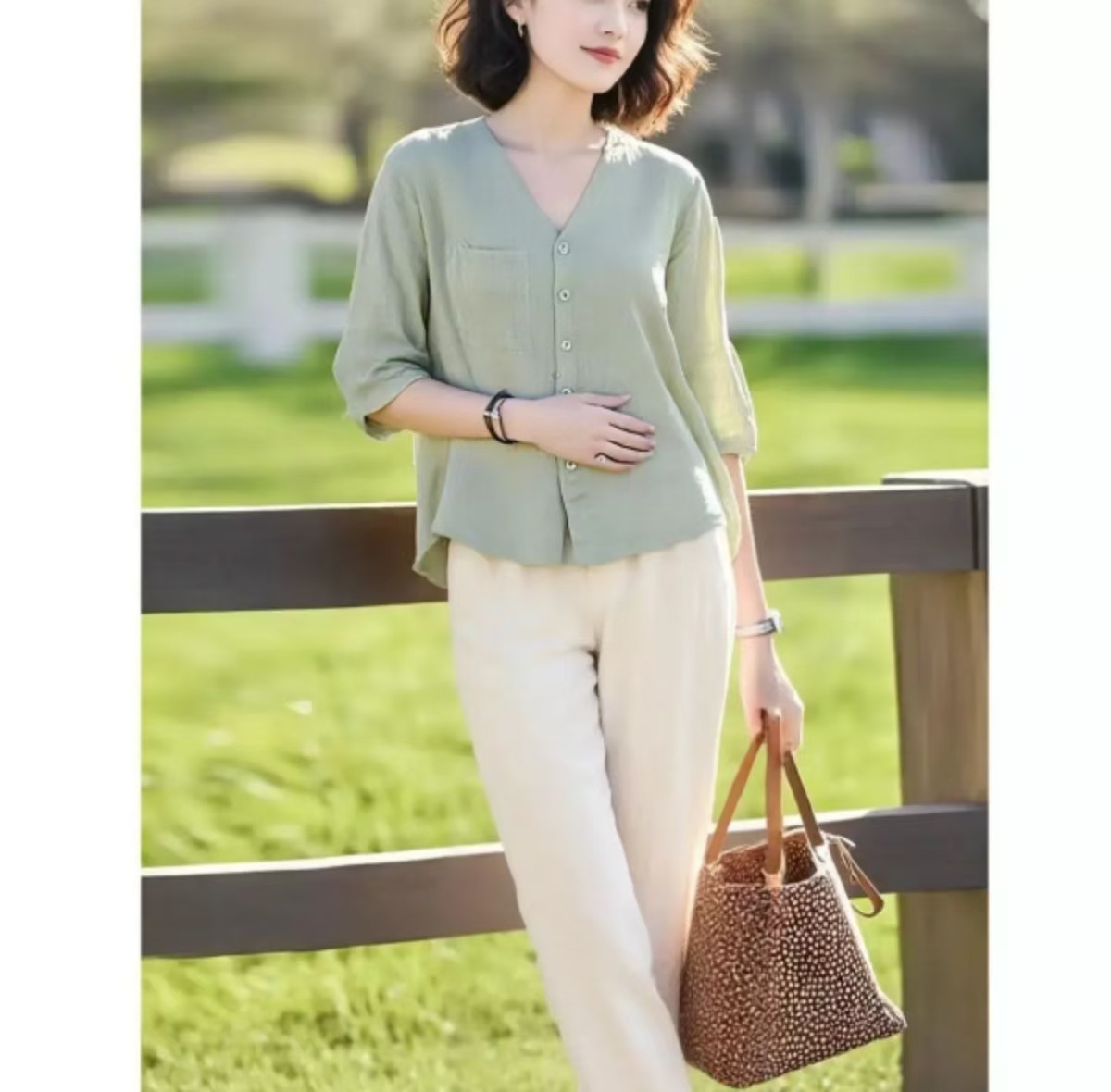 màu xanh lá cây nhạt