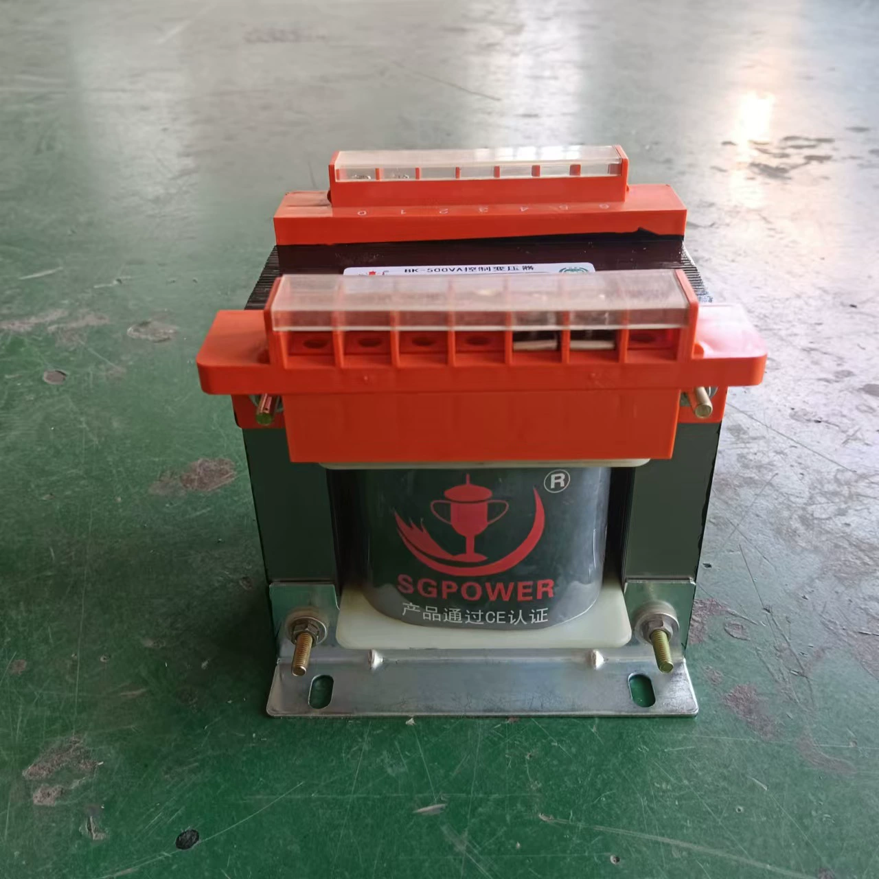 Однофазный изолирующий трансформатор Spot 380В 220В 200В 36В различных спецификаций и моделей в наличии