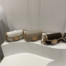 �͹�С�����ذ���Ů2025�¿���μ�б����ٴ�ӡ��ͨ��Ҹ�°�