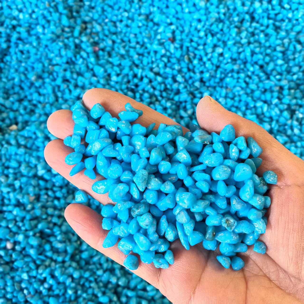 大量批发彩色石子盆栽铺面小彩石五彩石子小包装彩色鹅卵石量大优