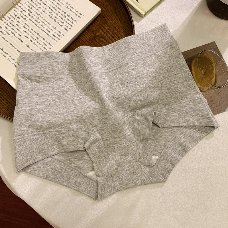 英倫風少女の中腰は柔らかくてモチモチで快適で通気性があります。