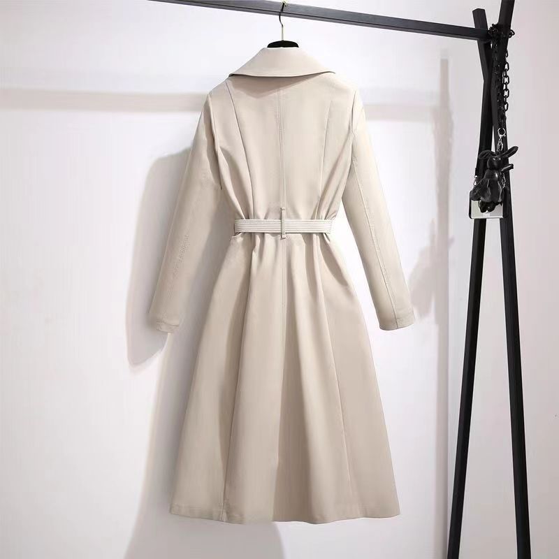 Women's British Style Solid Color Pocket Belt Single Breasted Coat Trench Coat display picture 5