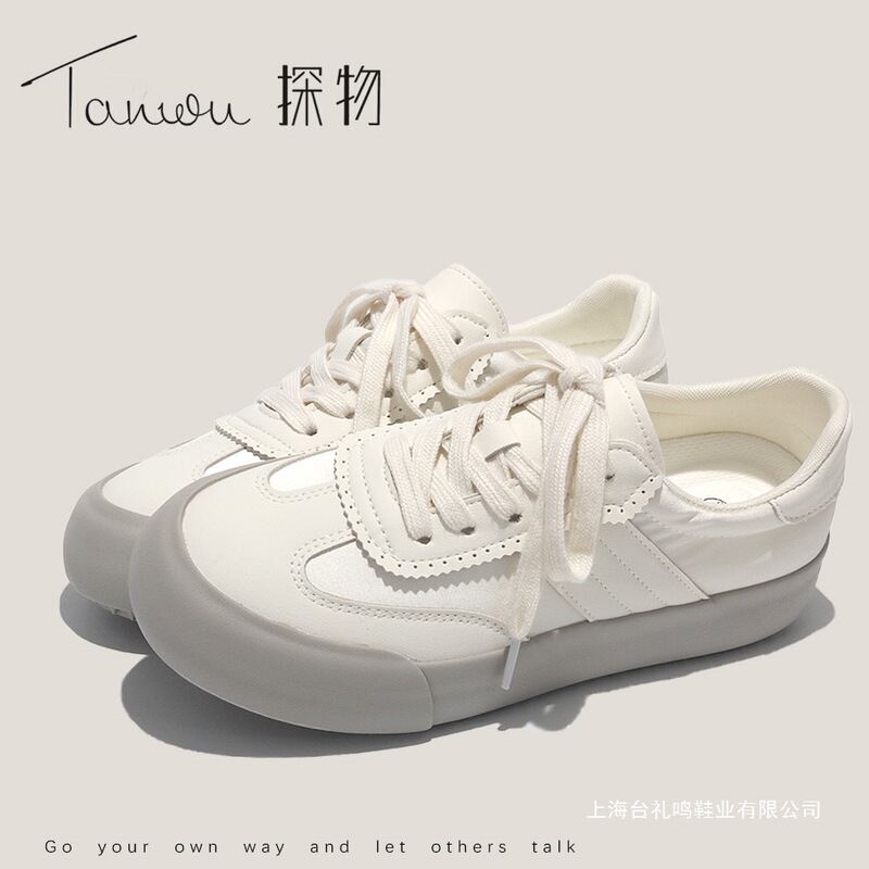 Original, Beautiful and Not Tiring, Moral Training Women's Shoes 2025 New Autum Soft-Soled Versatile Girls' White Sneakers