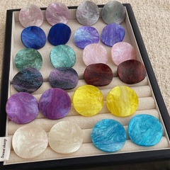 法式时髦设计感糖果色扭片圆形醋酸耳环女小众度假风百搭耳针耳饰
