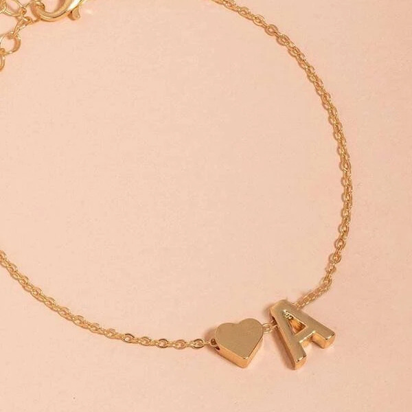 Japonés y coreano ins estilo simple moda amor pulsera femenina red retro personalidad diseño 26 letras inglesas joyería de la mano