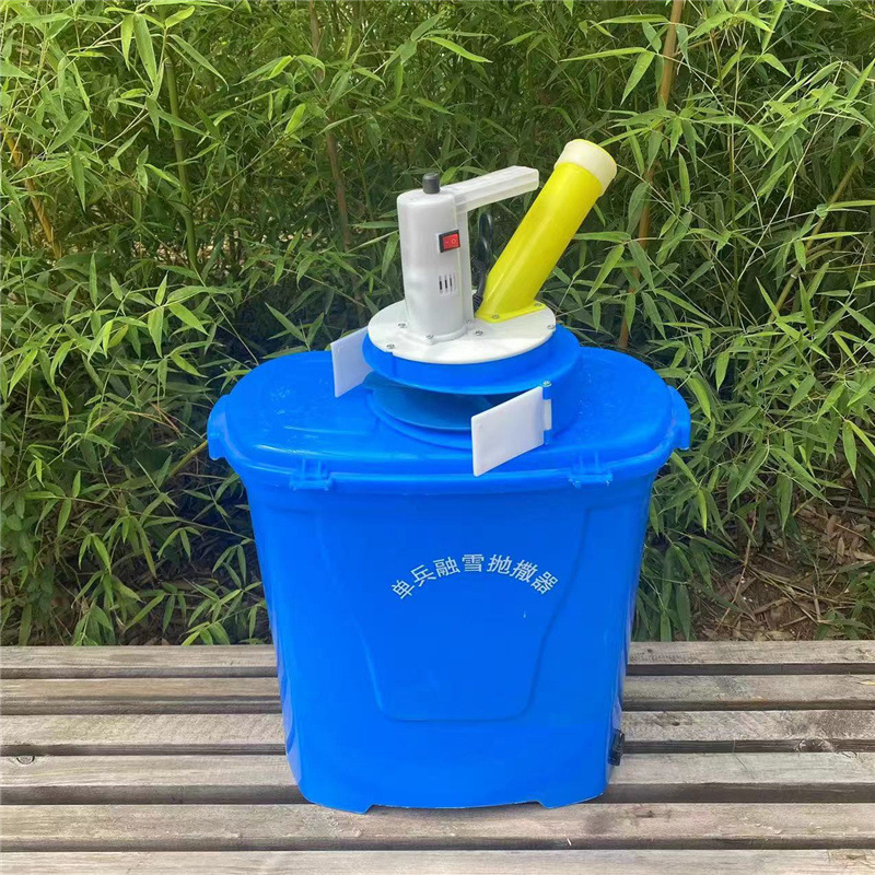 批发电动单兵融雪抛洒器农用颗粒化肥喷洒机全自动调速水产投饵器