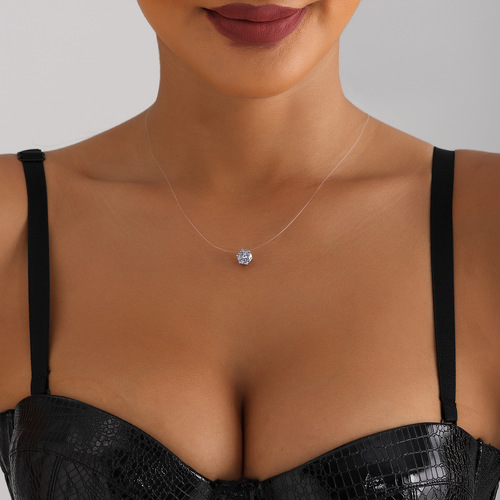 European and American-style Valentine's Day jewelry: minimalist, transparent crystal chain with zirconia pendant—women's love-inspired clavicle necklace accessory