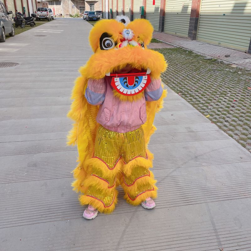Children's trousers, props, lion