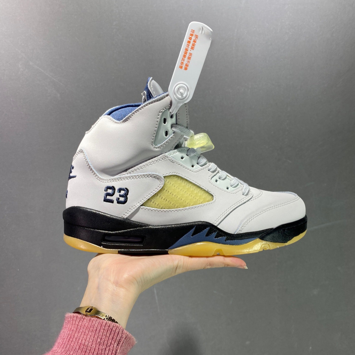 Zapatos de baloncesto de alta calidad AJ5 Jiao Wu Zhixiu Zapatos deportivos de amortiguación de arce verde oliva zapatos casuales de pareja