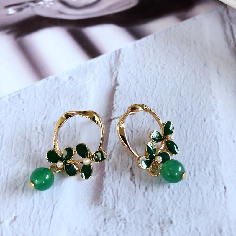 Vintage Fashion Pearl Glass Jade Drip Glaze Earrings Wholesale Nihaojewelry display picture 6