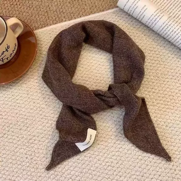 Vintage Plaid Soft Scarf for Women, Autumn and Winter Warm Decorative Triangle Scarf, High-End Neck Scarf Accessory