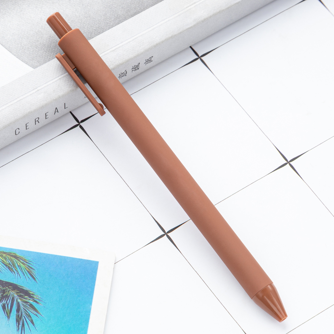 alto valor facial de color macarón bolígrafo de plástico de presión de papelería para estudiantes bolígrafo de imprimir logotipo bolígrafo de goma