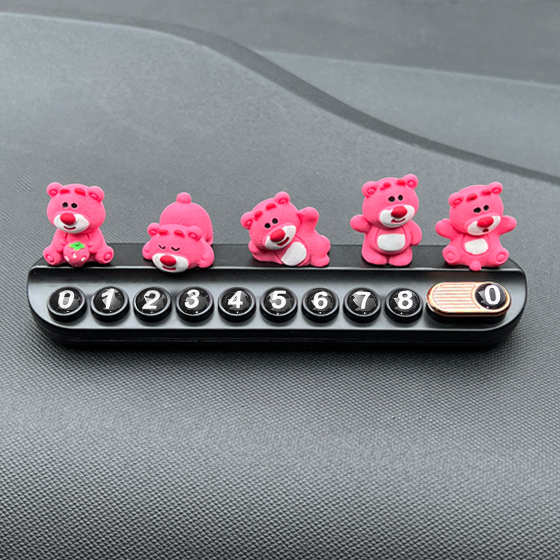 Nuevos adornos de coche Strawberry Bear, adornos de coche, adornos pequeños, consola central de coche, lindos adornos decorativos creativos